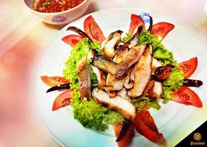 Delicious Menu : Grilled Pork with Thai Spicy Sauce
